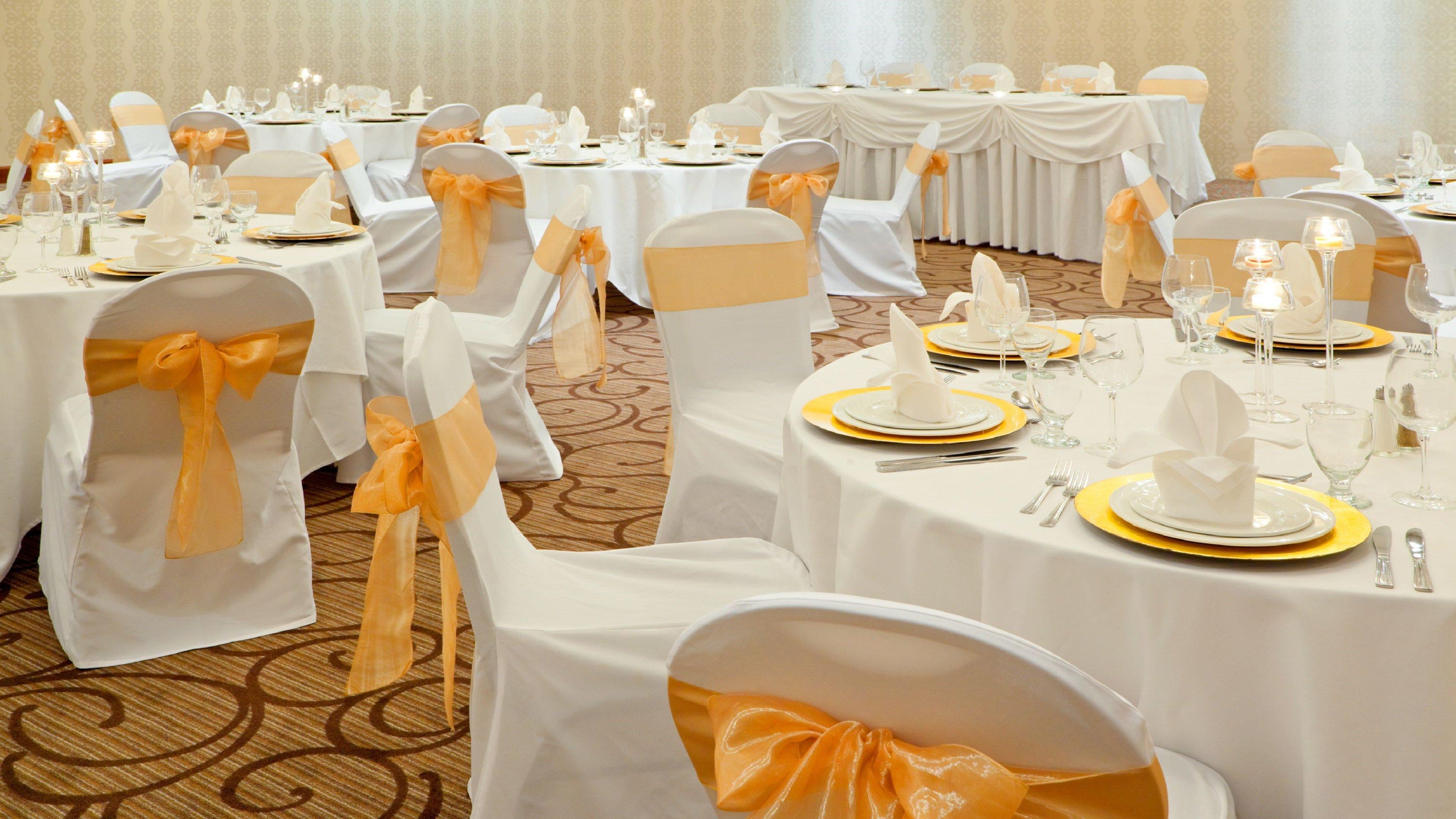 Holiday Inn Oakville Centre By Ihg Restoran gambar