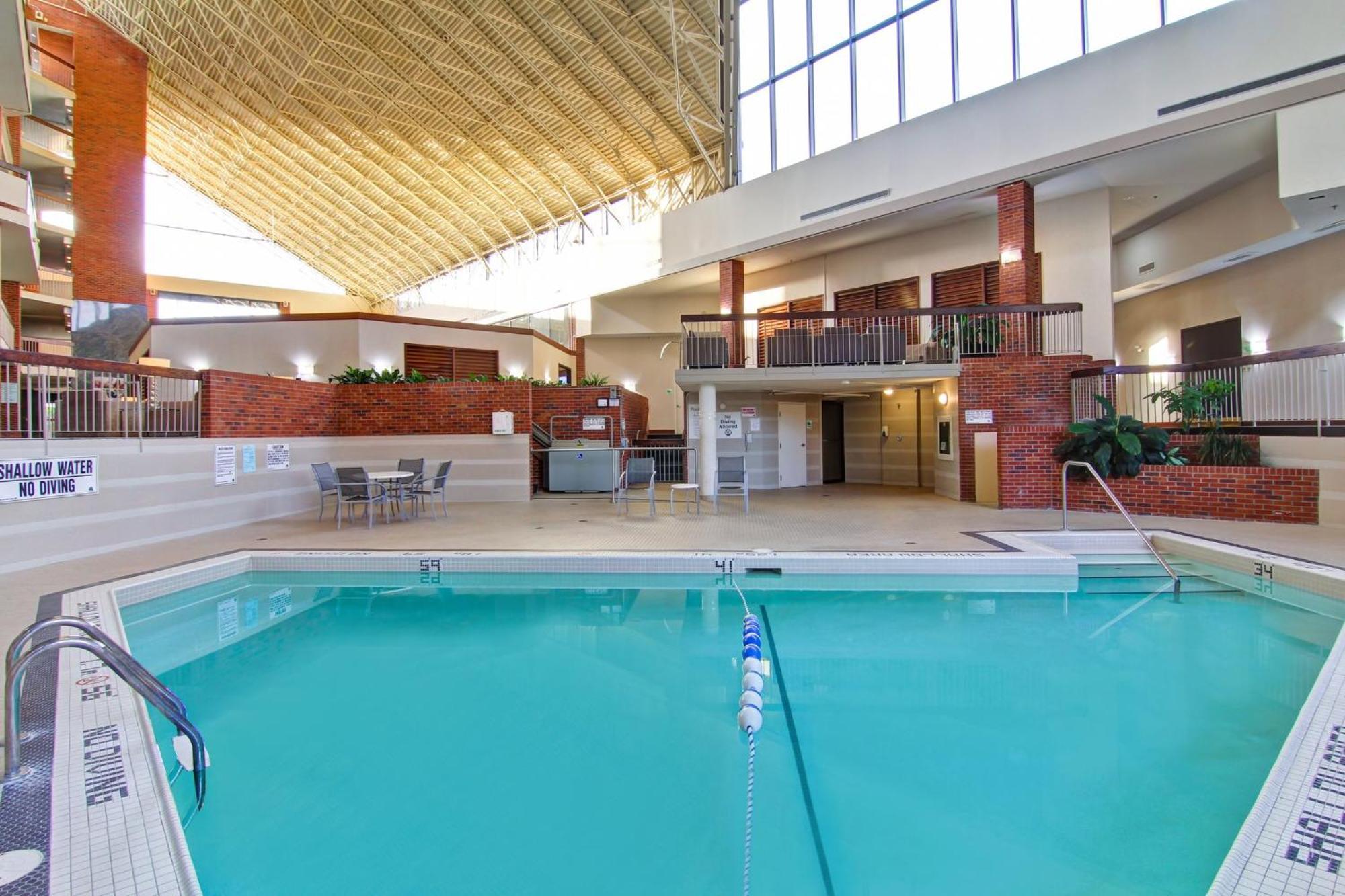 Holiday Inn Oakville Centre By Ihg Luaran gambar
